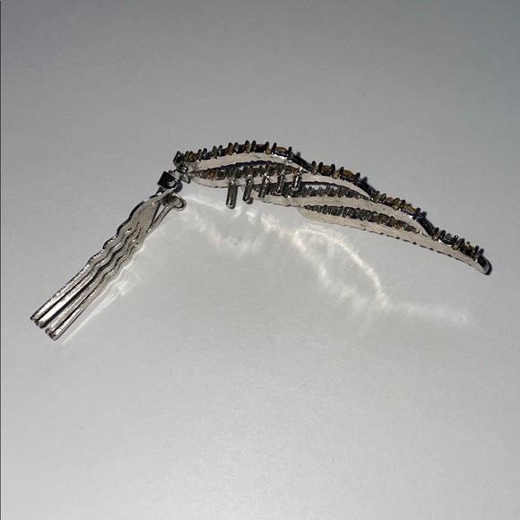 Vintage rhinestone hair clip.  3” - Picture 4 of 6